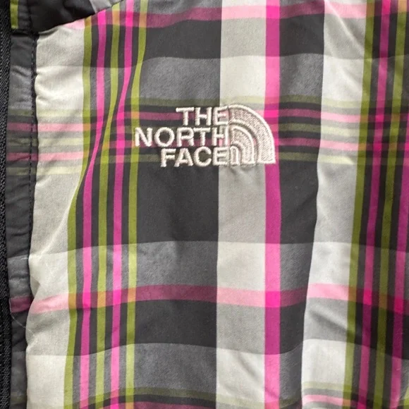 The North Face Girls Size Medium (10/12) Black & Plaid Reversible Puffer Jacket - Picture 10 of 15